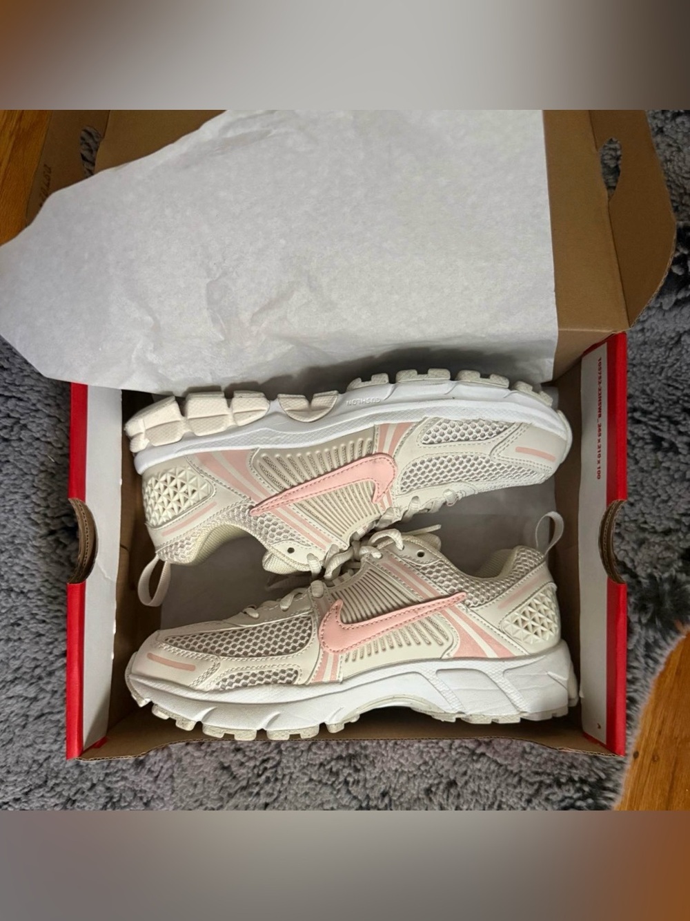 Nike Vomero 5s Sz 4Y/6W